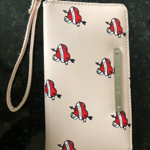 Betsey Johnson Tattoo Pinup Heart Wallet NWOT - Picture 2 of 4
